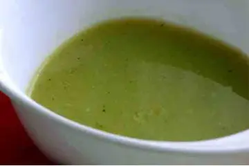 6 Aylık Bebeklere Brokoli Çorbası Tarifi ve Malzemeleri