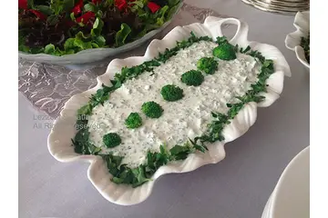 Yoğurtlu Brokoli Salatası Tarifi ve Malzemeleri