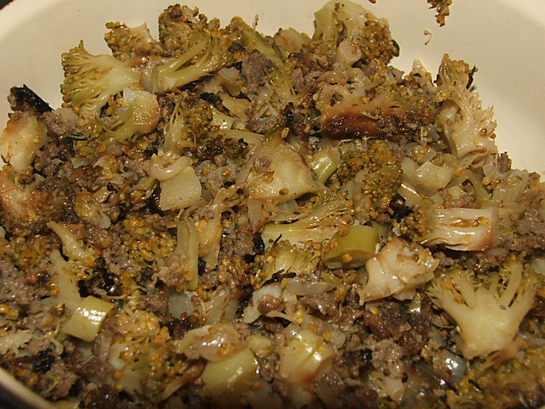 Etli Brokoli Yemeği Tarifi ve Malzemeleri